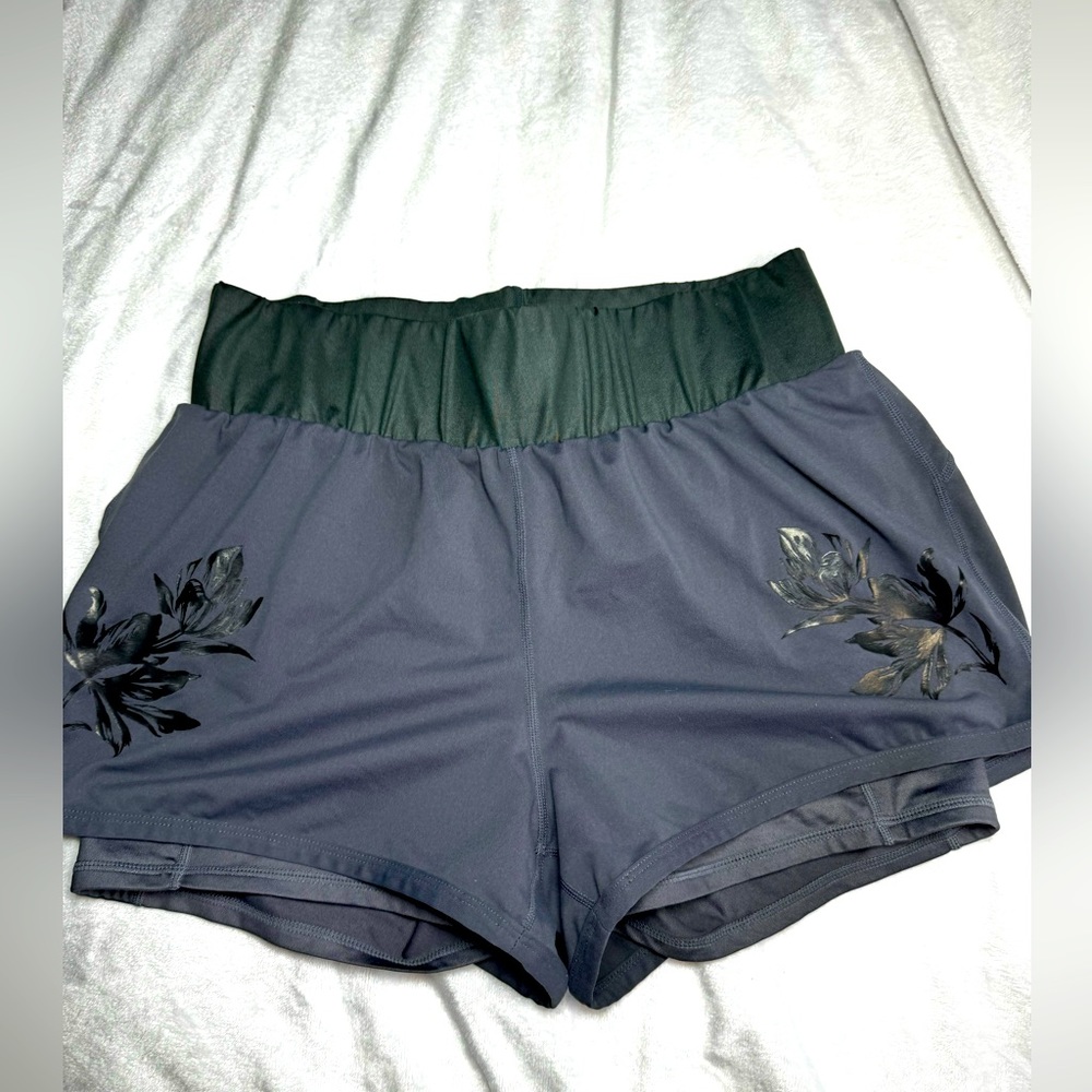 Fabletics Shorts, Size M, Running Shorts With Spa… - image 3